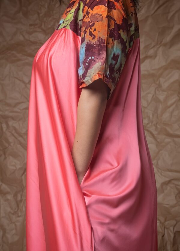 Túnica Fluida con Detalles Estampados - Imagen 3
