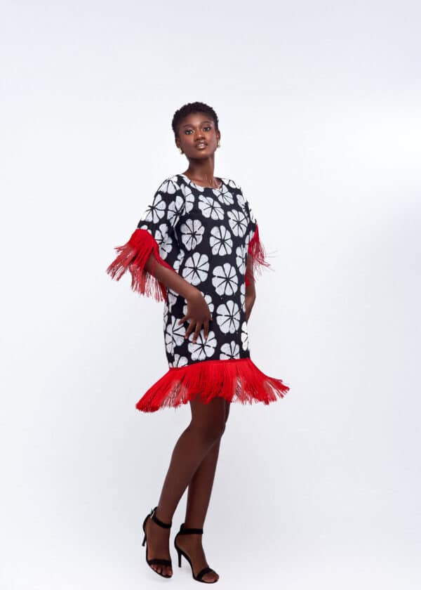 Vestido estampado de flores con flecos en el bajo y en las mangas - Imagen 3