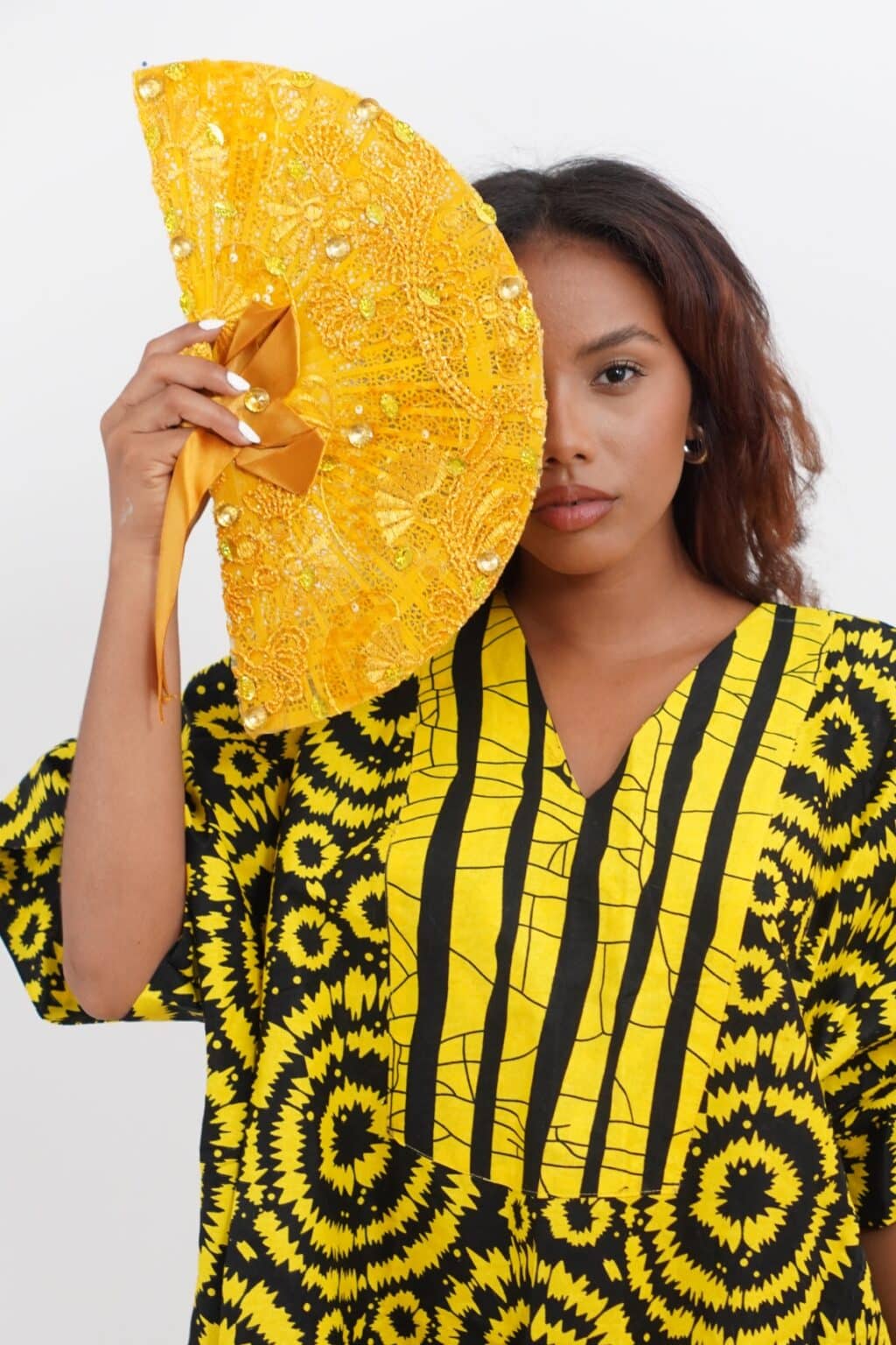 Abanico artesanal Amarillo