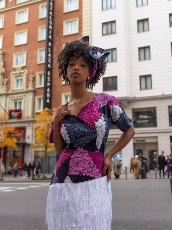 Vestido Ankara ajustado de flecos.